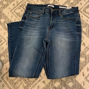 Kensie Effortless Ankle Jeans.